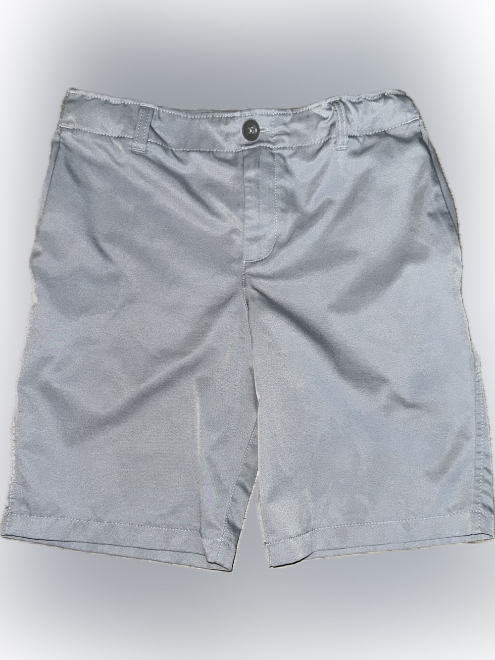 Under Armour Boys Light gray chino Shorts, EUC